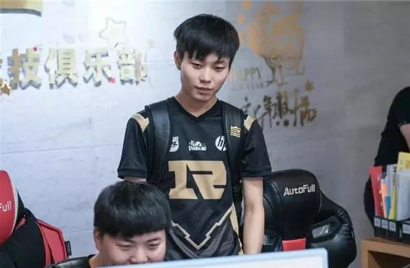 入罗德里戈 入罗德里戈