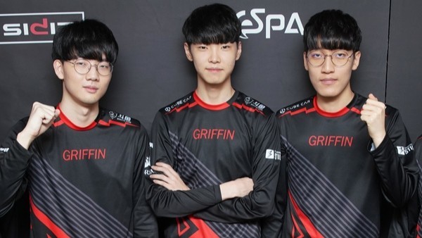 幕战的前列 幕战的前列