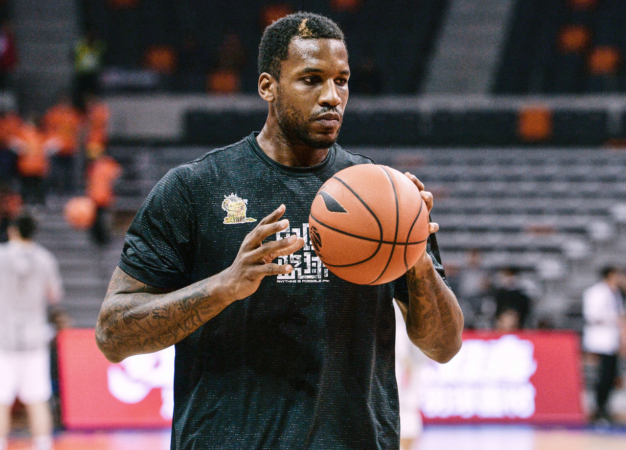 到他在翻转 到他在翻转