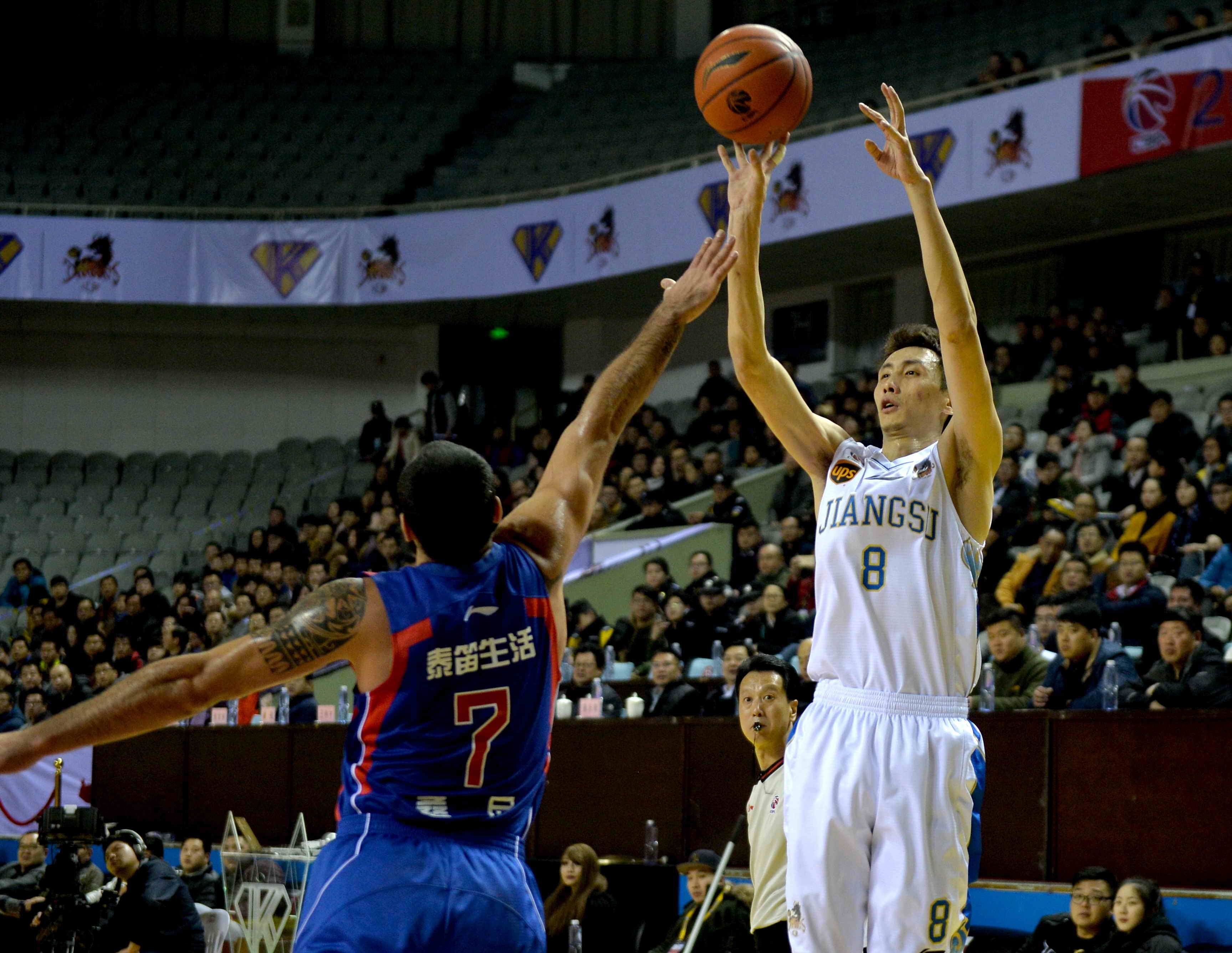 中国选手出 中国选手出